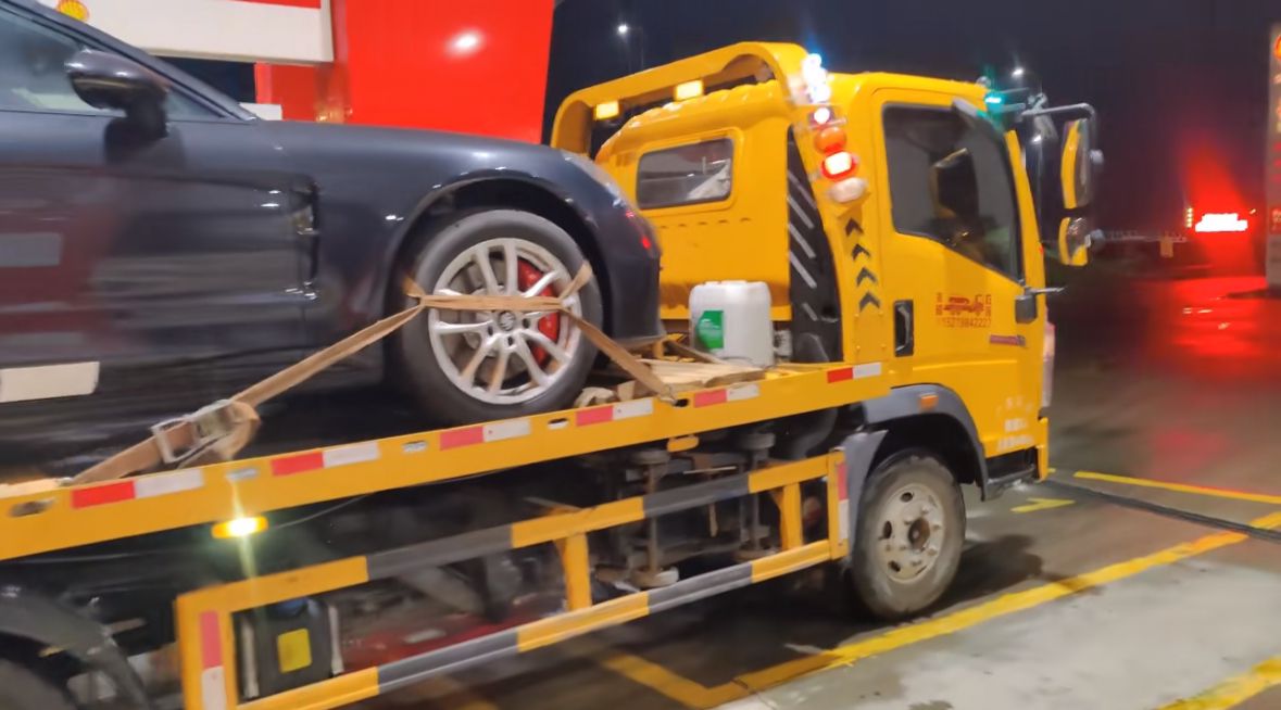 裕华区行车途中遇到突发状况该如何呼叫道路救援？